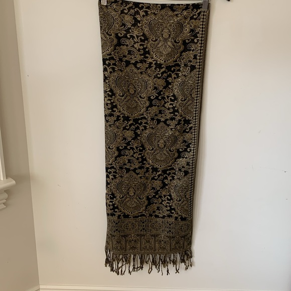27 x 68 black gold shimmer metallic wrap scarf table runner throw - Picture 3 of 9